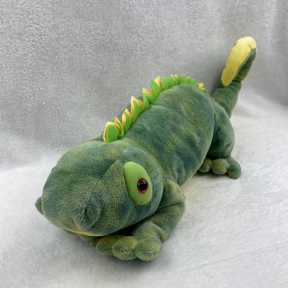 Kohl’s Cares Mixed Up Chameleon Plush Toy 19” Eric Carle